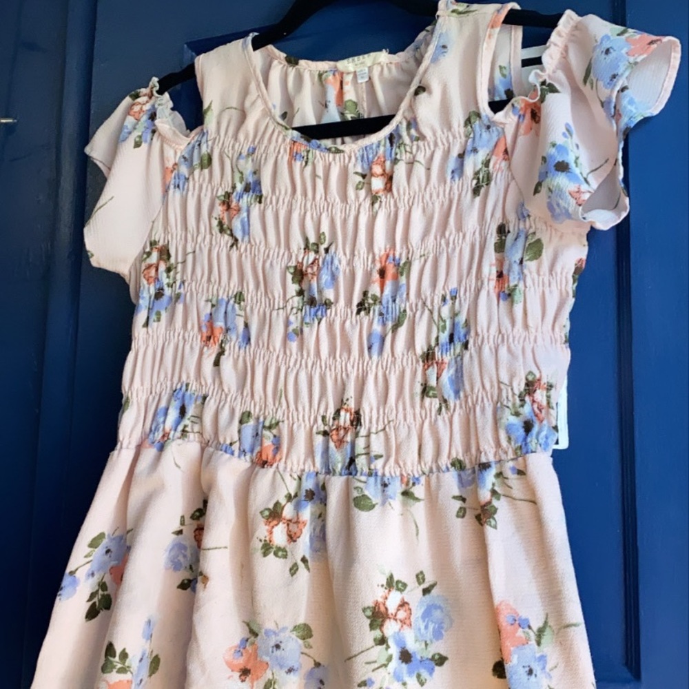 Floral pattern open shoulder blouse